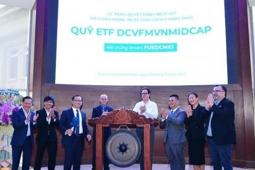 Niêm yết và chính thức giao dịch chứng chỉ quỹ ETF DCVFMVNMIDCAP
