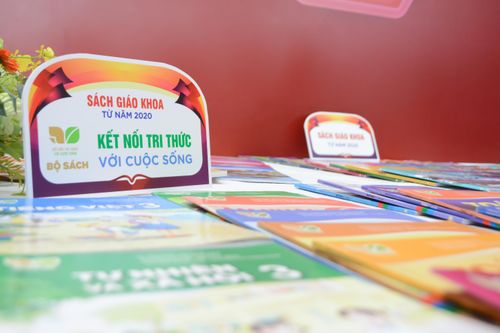 Kiểm soát chặt chẽ hơn quá trình biên soạn sách giáo khoa