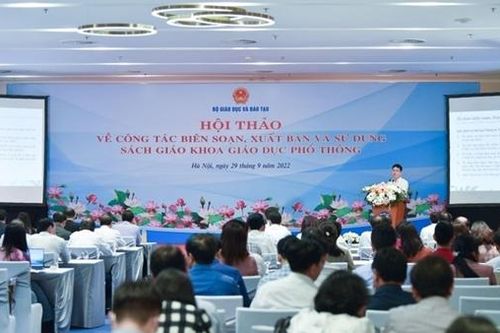 Nâng cao chất lượng, giảm giá thành sách giáo khoa