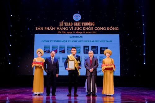 Herbalife Việt Nam đạt giải Sản phẩm vàng vì sức khỏe cộng đồng năm 2022