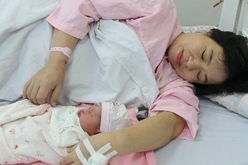 'Giấc mơ có thật' sau 4 cuộc phẫu thuật, 6 đợt chọc trứng, 8 lần chuyển phôi