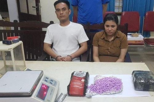 'Trùm' ma túy lao xe vào công an hòng thoát thân song bất thành