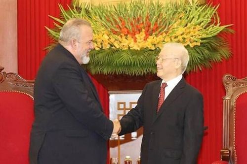 Lãnh đạo Đảng, Nhà nước thân mật tiếp Thủ tướng Cuba