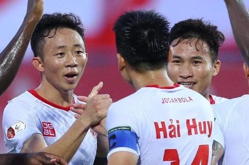 Cuộc chiến giữa hai nửa HAGL ở V.League