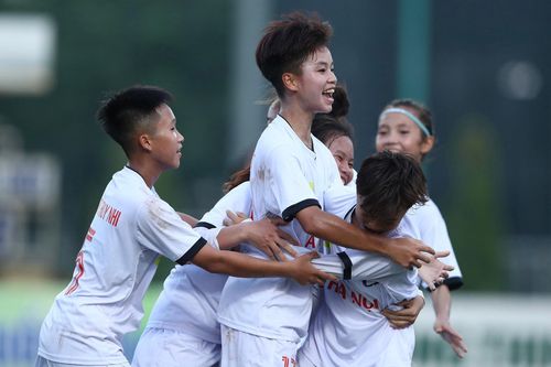 Giải U16 nữ vô địch quốc gia: Hà Nội có chiến thắng đầu tiên