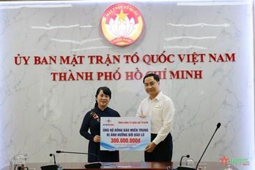 Ngành điện TP Hồ Chí Minh ủng hộ đồng bào miền Trung bị ảnh hưởng bởi thiên tai