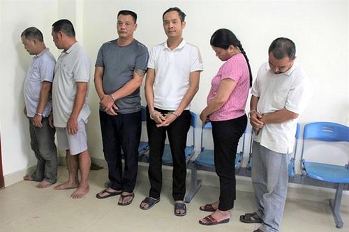 Đường dây đánh bạc bằng tiền Lào quy tụ nhiều giáo viên tham gia