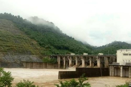 8 thủy điện và 2 hồ thủy lợi ở Nghệ An đang vận hành xả lũ