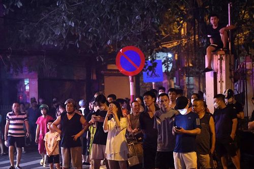 Hà Nội: Cháy rụi ba ngôi nhà liền kề phố Nhân Hòa