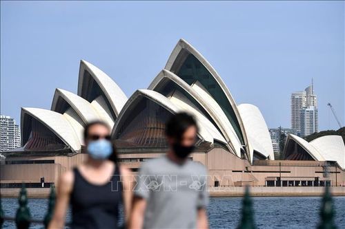 Australia dỡ bỏ yêu cầu cách ly COVID-19