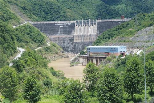 Nhiều hồ chứa thủy điện tại Nghệ An khẩn cấp xả nước