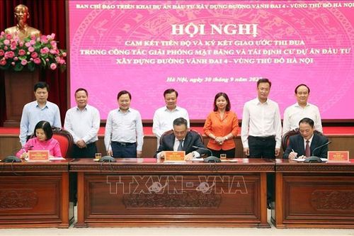 Ký kết giao ước thi đua thực hiện Dự án đường Vành đai 4 - Vùng Thủ đô Hà Nội