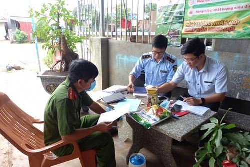 Phát hiện lượng lớn thuốc bảo vệ thực vật vi phạm, trị giá gần 270 triệu đồng