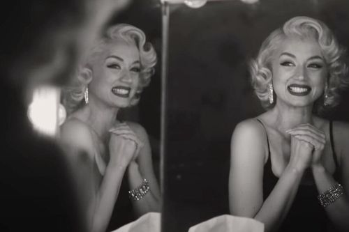 Phim về tượng đài sắc đẹp Marilyn Monroe gây tranh cãi vì quá nhiều cảnh nóng