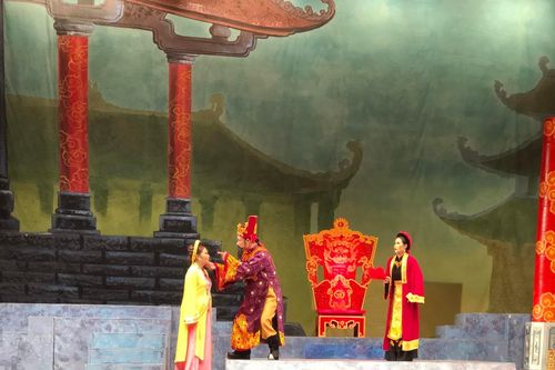 Vĩnh Phúc: Công diễn vở chèo 'Đèn trời'