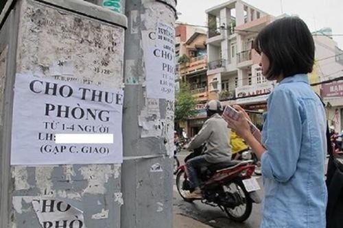 Giá phòng cho thuê tăng vọt, tân sinh viên 'khốn khổ' tìm nhà trọ