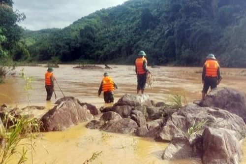 Lội sông Bung khi thủy điện xả lũ, 1 người mất tích