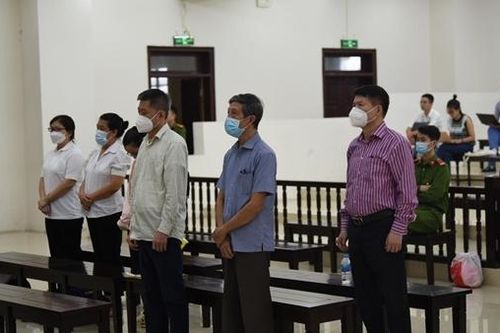 Cựu Thứ trưởng Bộ Y tế Trương Quốc Cường được giảm án