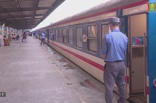 Bán vé tháng tuyến đường sắt Hà Nội - Hải Phòng