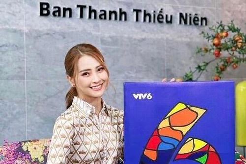 MC Mù Tạt và đồng nghiệp ngậm ngùi nói lời chia tay VTV6