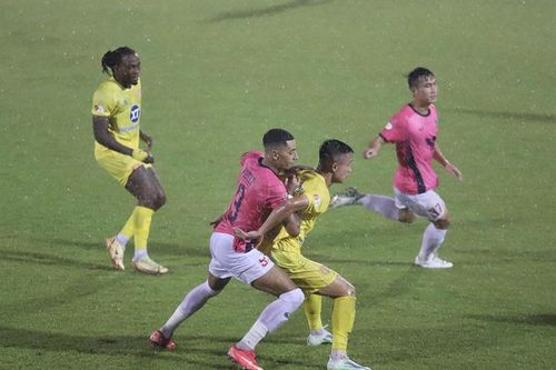 Vòng 17- V.League 2022: Không thể sẩy chân