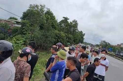 Phát hiện thi thể người đàn ông ở bãi đất trống