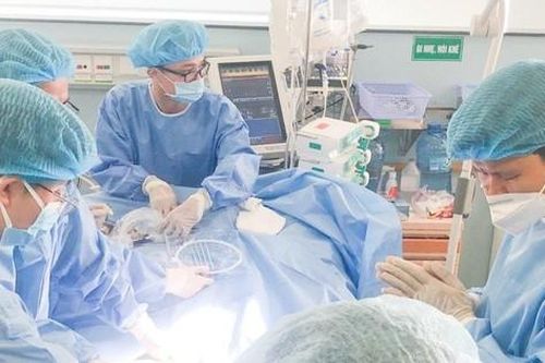 5 lần đại phẫu cứu nam sinh viên thoát khỏi 'cửa tử'