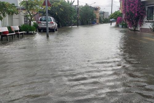 Mưa lớn khiến nhiều địa phương của tỉnh Quảng Ninh bị ngập lụt cục bộ
