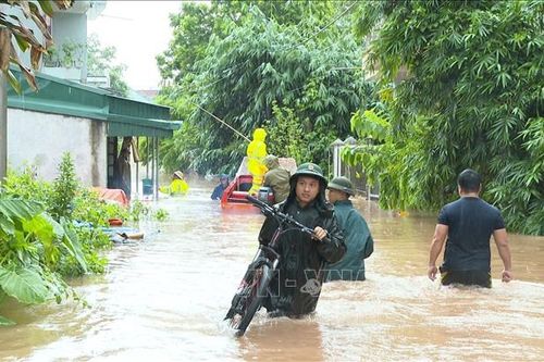 Mưa lớn khiến nhiều địa phương của Quảng Ninh bị ngập lụt cục bộ