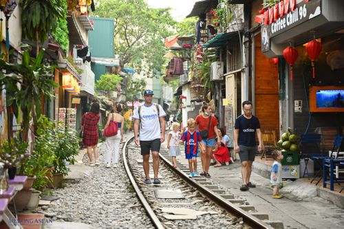 Bộ GTVT trả lời kiến nghị của các hộ dân phố 'cà phê đường tàu'