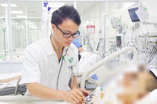 Can thiệp ECMO, cứu thành công bệnh nhân dập phổi nặng