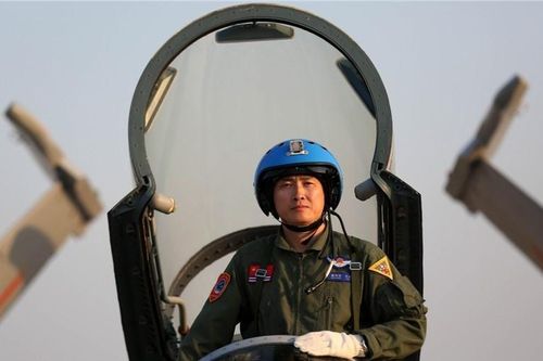 Trung Quốc có tàu sân bay nhưng thiếu phi công