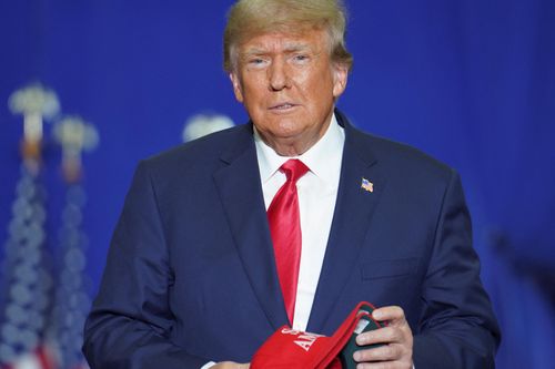 Một số quan chức thời Trump dùng tài khoản cá nhân làm việc công