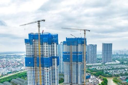 Hòa Bình cất nóc vượt tiến độ CT05A