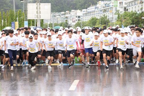S-Race Quảng Ninh: Một thế hệ trẻ trưởng thành qua từng bước chạy