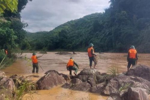 Tìm thấy thi thể thanh niên Quảng Nam bị nước lũ cuốn trôi trên sông Bung