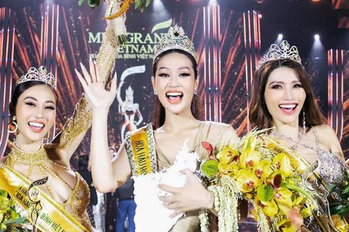 Ngắm mặt mộc của Miss Grand 2022: Tân Hoa hậu đẹp sắc sảo, 2 Á hậu cực ngọt ngào