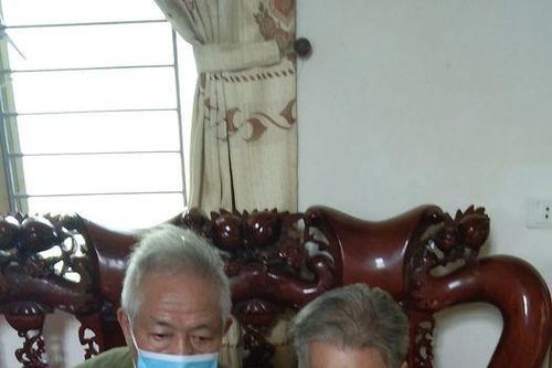 Gặp lại thầy giáo