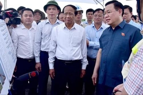 Chủ tịch Quốc hội kiểm tra dự án xây dựng cảng hàng không Long Thành