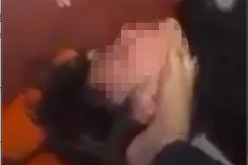 Công an xác minh clip người đàn ông livestream hành hung vợ mang bầu