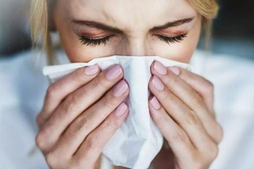 6 dấu hiệu cảnh báo tình trạng nặng hơn cảm lạnh thông thường