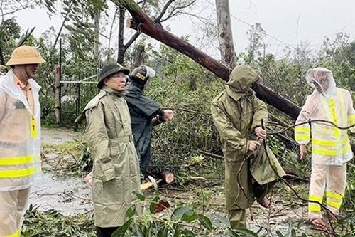Xung kích khắc phục hậu quả bão Noru