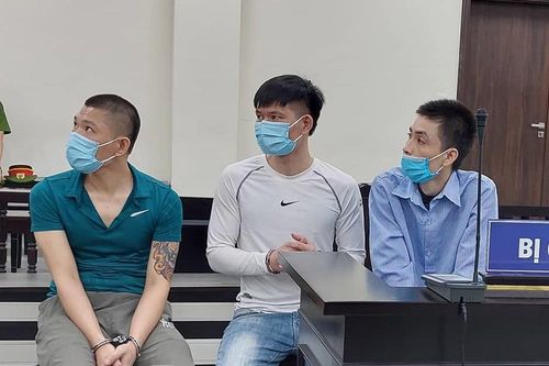 Truy sát đối thủ từ việc anh trai vướng nghi vấn trêu ghẹo phụ nữ