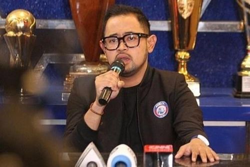 Chủ tịch CLB Arema nhận trách nhiệm sau vụ bạo loạn ở sân Kanjuruhan