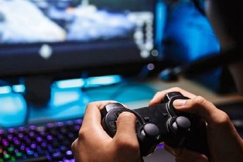 Pháp luật có cho phép nạp tiền mua vật phẩm trong game online?