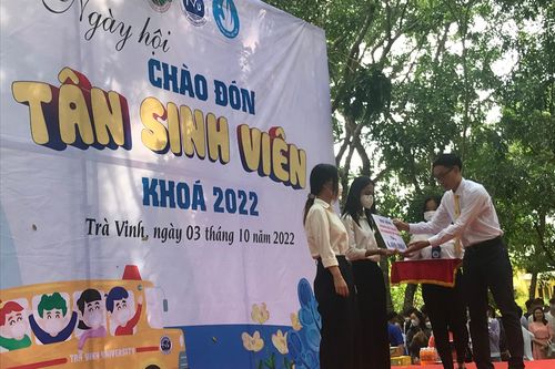 Ngày hội chào đón tân sinh viên ấm áp, kết nối những yêu thương