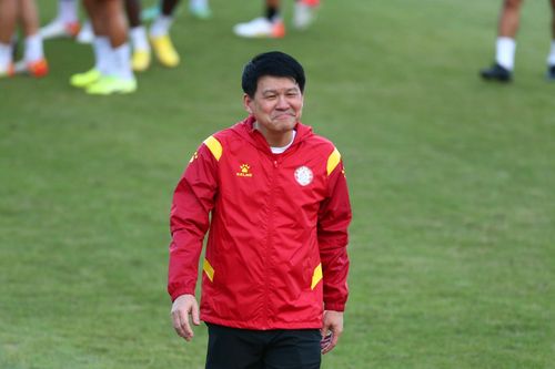 HLV Vũ Tiến Thành: Truyền thông làm CLB TPHCM nổi sóng ngầm