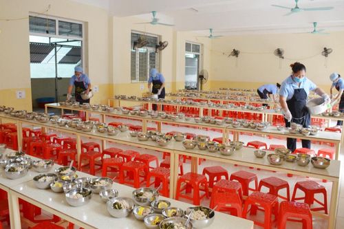 Bị tẩy chay ở trường học, nữ sinh lên kế hoạch như phim hành động, đầu độc 800 bạn nhập viện