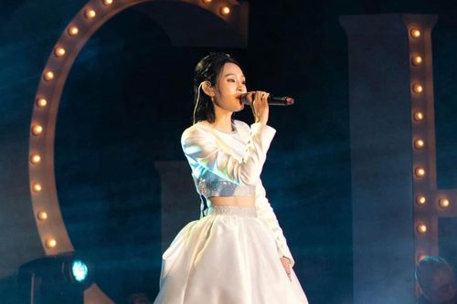 Hiền Hồ liên tục chạy show hậu chia tay 'người anh nương tựa', liệu khán giả có thực sự đón nhận?