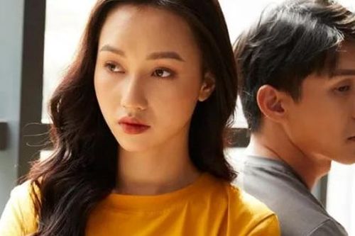 Đến tận khi chồng mua két sắt, tôi mới biết sự thật về tiền lương của anh